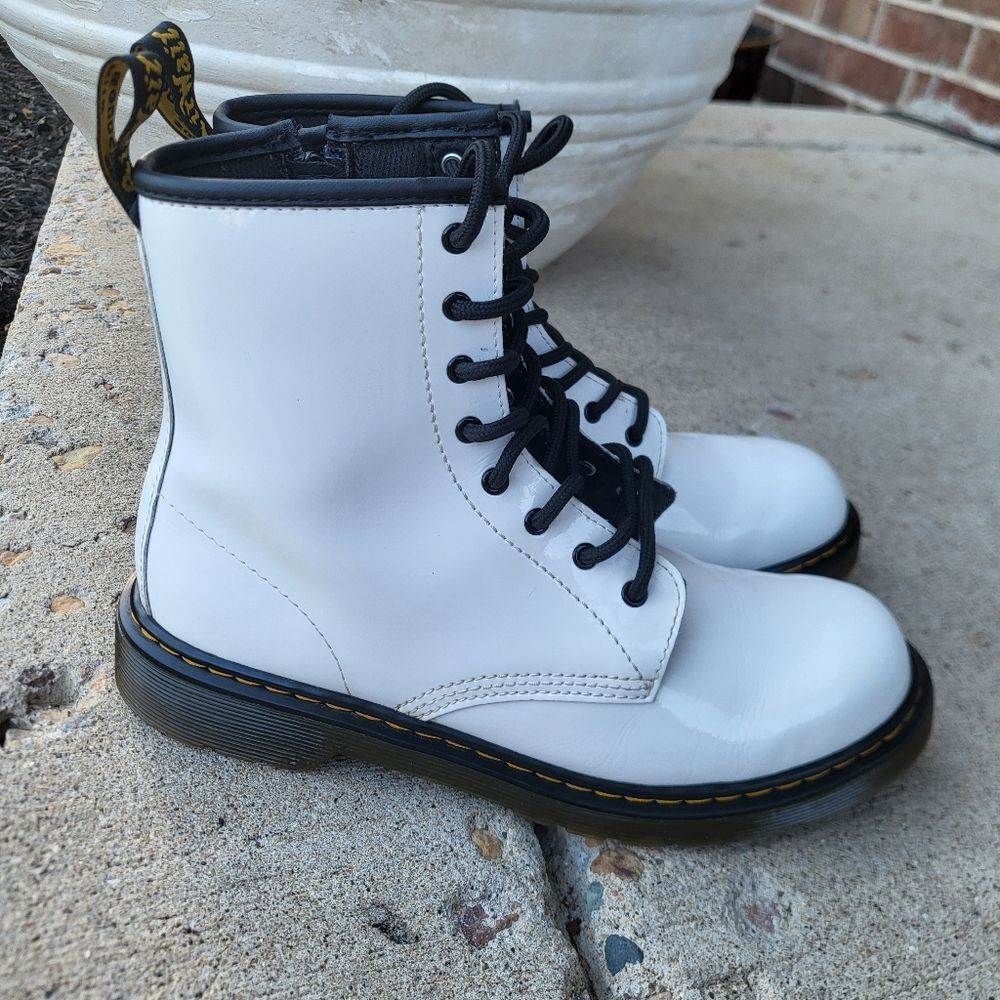 Dr. Martens Delaney 1460Y White Patent Leather Combat Boots Size Women 7 Mens 6